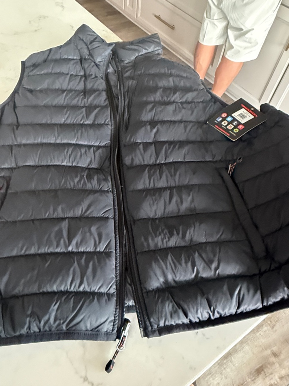 Men Sleeveless puff zip up vest